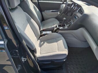 Peugeot 5008 - 7