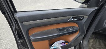 VW TOURAN CROSS 2.0 TDi 125kW DSG - nepojízdný - 7