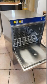 Gastro myčka Silanos S021 ( koše 40x40 cm, spádová ), 230V - 7