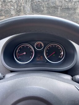 Corsa 2011 - 7