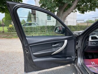 BMW 3 2.0 d Touring Navi,CarPlay - 7