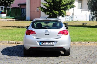Opel Astra J 1.7CDTI 2011 - 7