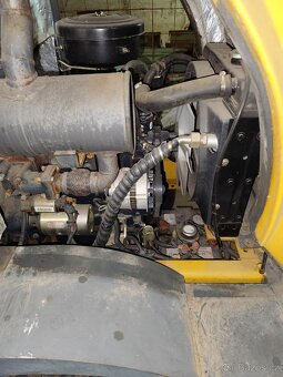 Prodám čelní nakladač WOLF - 7