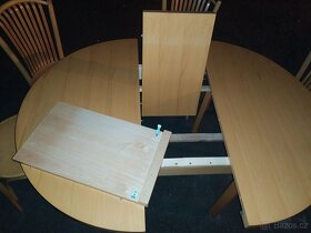 Stůl a 4 židle z masivu v perfektním stavu - 7