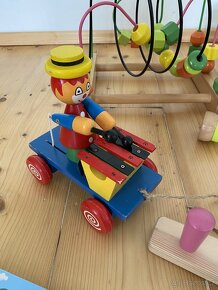 Velký set dřevěných hraček + Věšák Ikea Flisat - 7