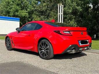 TOYOTA GR86 2.4 6MT - TOP - 7