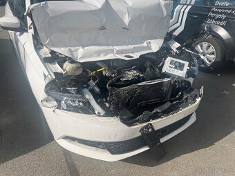 Nabouraná Škoda fabia combi 2021 - 7