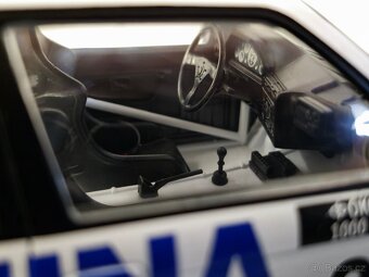 BMW E30 M3 1:18 IXO Models - 7