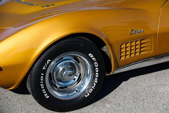 Chevrolet Corvette C3 Stingray z roku 1971 - 7