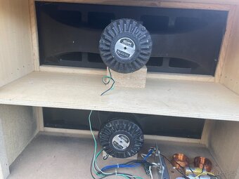 Pár výkonných středovýšek pro PA, - 7