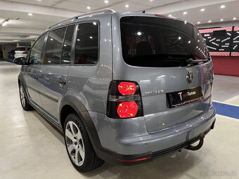Volkswagen Touran, 2.0 TDI CROSS 7-Míst Xenon DSG- PERFEKTNÍ - 7