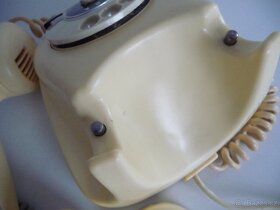 Starý telefon Tesla - 7