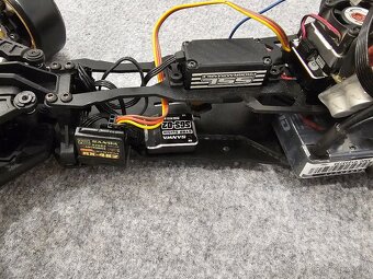 RC drift auto Sakura D6 - 7