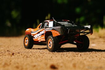 Traxxas Slash 4WD 1/16 + baterie 2s Lipo - 7