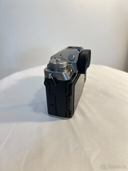 Fujifilm X-T5 tělo - stříbrná + příslušenství - 7