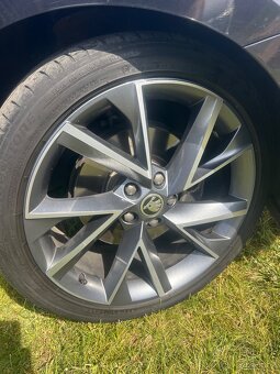 Škoda superb III combi 2.0 tdi 140 kw dsg - 7