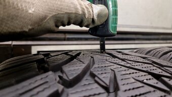 Volvo V60 Cross Country,alu 18',zimní Nokian - 7