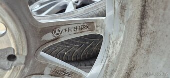 Kompletní zimní sada originálních alu kol Mercedes-Benz z mo - 7