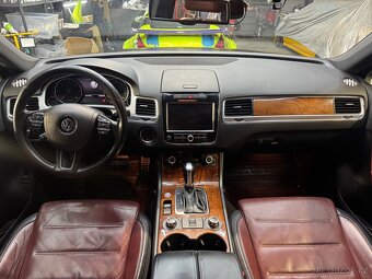 VW Touareg EXCLUSIVE WEBASTO TZ VÝHŘEV BiXenony CEBIA Servis - 7