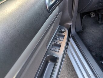 VOLKSWAGEN GOLF VI VARIANT 1.2TSi 77kW 2010 - 7