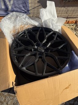 Nová Alu kola VOSSEN 5x114,3 R19 - 7