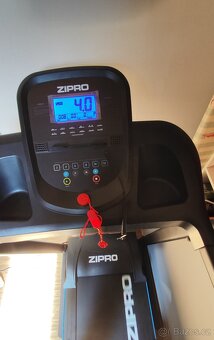 Běžecký pás Zipro Tekno - 7
