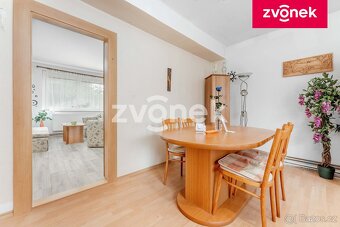 Rodinný dům Břest se zahradou a garážovým stáním - 7