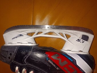 Juniorské brusle CCM JETSPEED FT670 JR REGULAR - 7