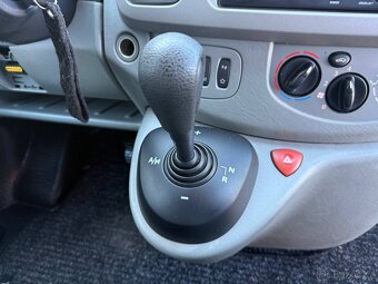 Renault Trafik automat - 7