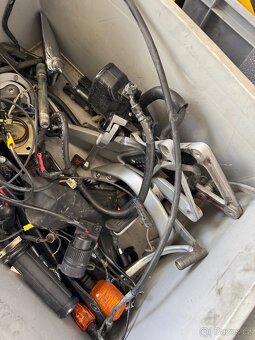 Honda Hornet 600 Díly - 7