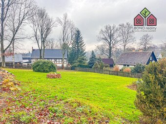 Stavební pozemek o výměře 1380 m2, IS u pozemku, klidná a př - 7