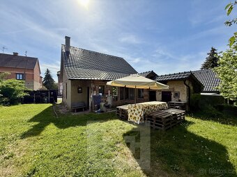Rodinný dům na parcele o ploše 2248m2 v obci Krupá v okrese - 7