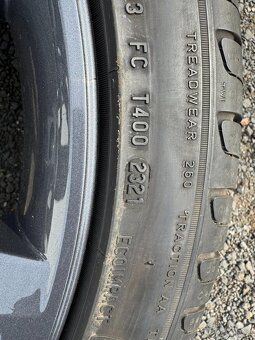 Alu Škoda Superb III/IV Vega 235/40/19 letní 6+ mm - 7