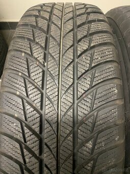 ORIGINAL sada plech. disků Audi Q3, VW Tiguan 215/65/17 - 7