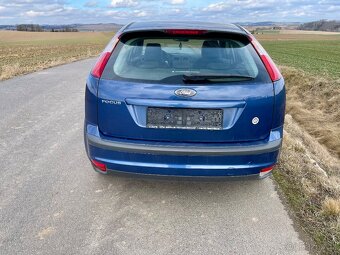 Ford Focus 1.4i - 7
