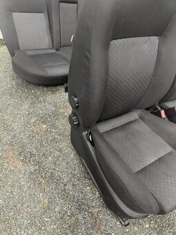 Sedačky Mondeo III - 7
