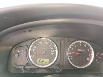 Nissan Almera - 7