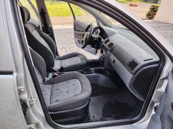 prodám Škodu Fabii 1 kombi 1.2 47kw ,r.v. 2003 - 7