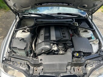 BMW E46 330i 170kw M54 Touring,manuál,top stav - 7