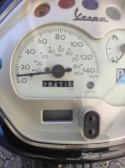 Vespa LX 125 (2009) pěkný stav, plexi, 28 tis.km - 7