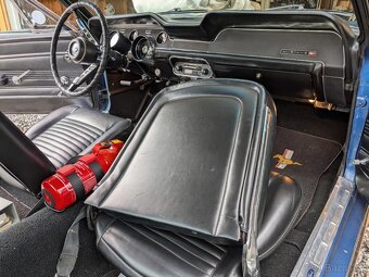 Ford Mustang Fastback - 7