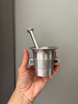 Starý hliníkový hmoždíř 7.5 cm s tloukem - 7