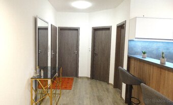 Pronájem prostorného bytu 2+kk - ul. Gagarinova, Znojmo - 7