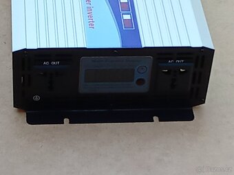 Invertor (měnič napětí) 8000W, 12Vss/230V stř., čistý sinus - 7