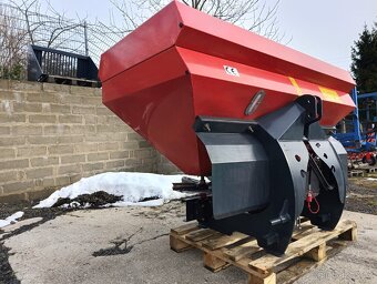 Rozmetadlo hnojiva 1000 l nezávislé hydraulické otevírání - 7