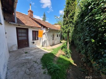 Prodej chalupy 2+1 s garáží, dvorem a zahradou v Moravských - 7