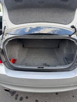 BMW e90 320D 2007 - 7