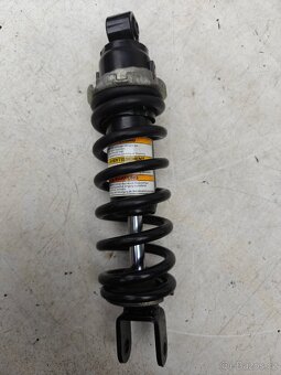 Suzuki GS 500 - přední tlumiče - kolo - centrální - 7