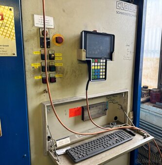 Svařovací robot CLOOS ROMAT 310 včetně pracovní buňky Z1 - 7