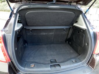 Opel Mokka 1.6 85 kW, 114 000 km, servisní kniha, 1. maj - 7
